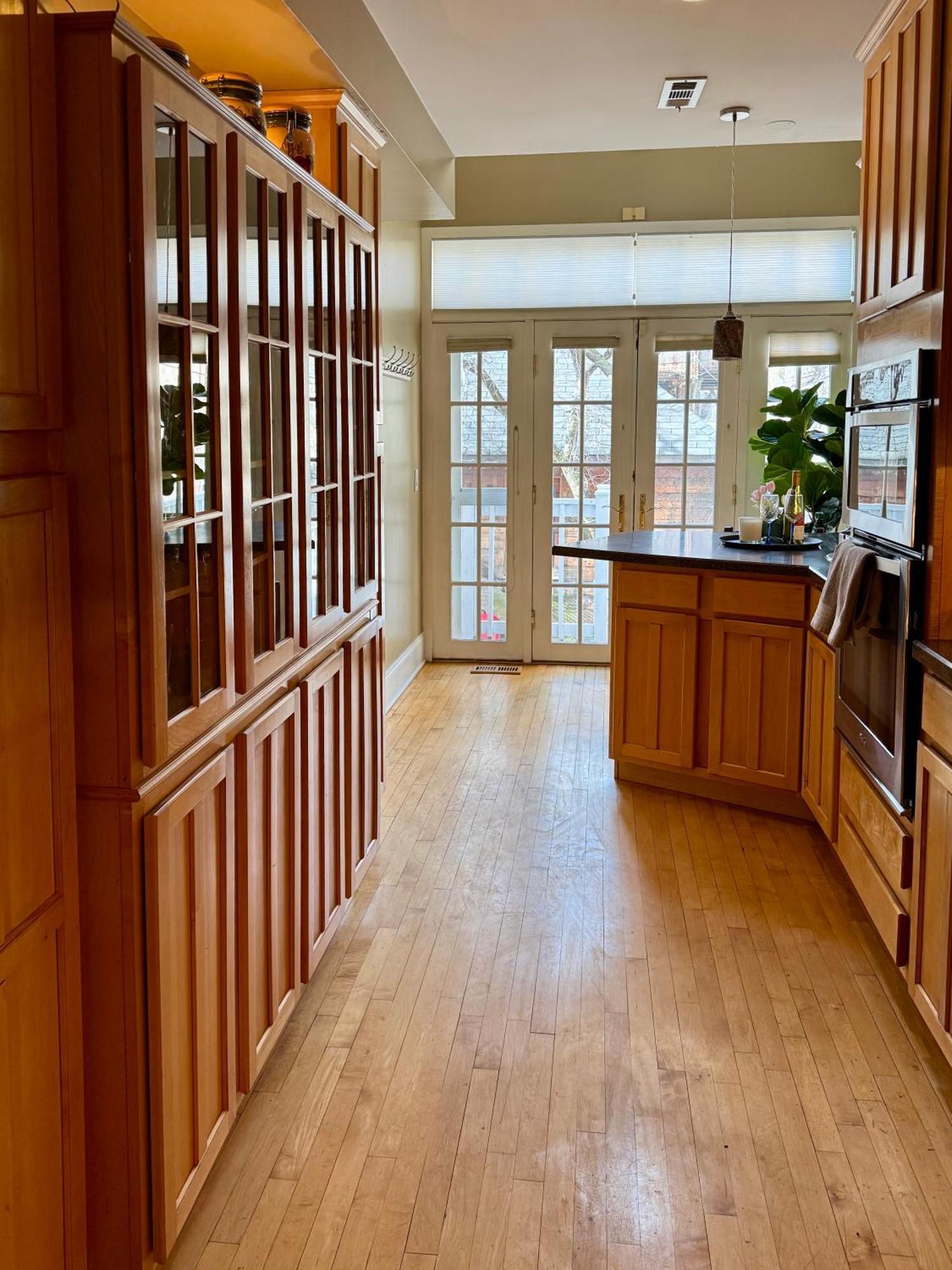 3 Bedroom Spacious Home In Ideal Location W Free Parking Back Yard Pets Welcome Chicago Eksteriør bilde