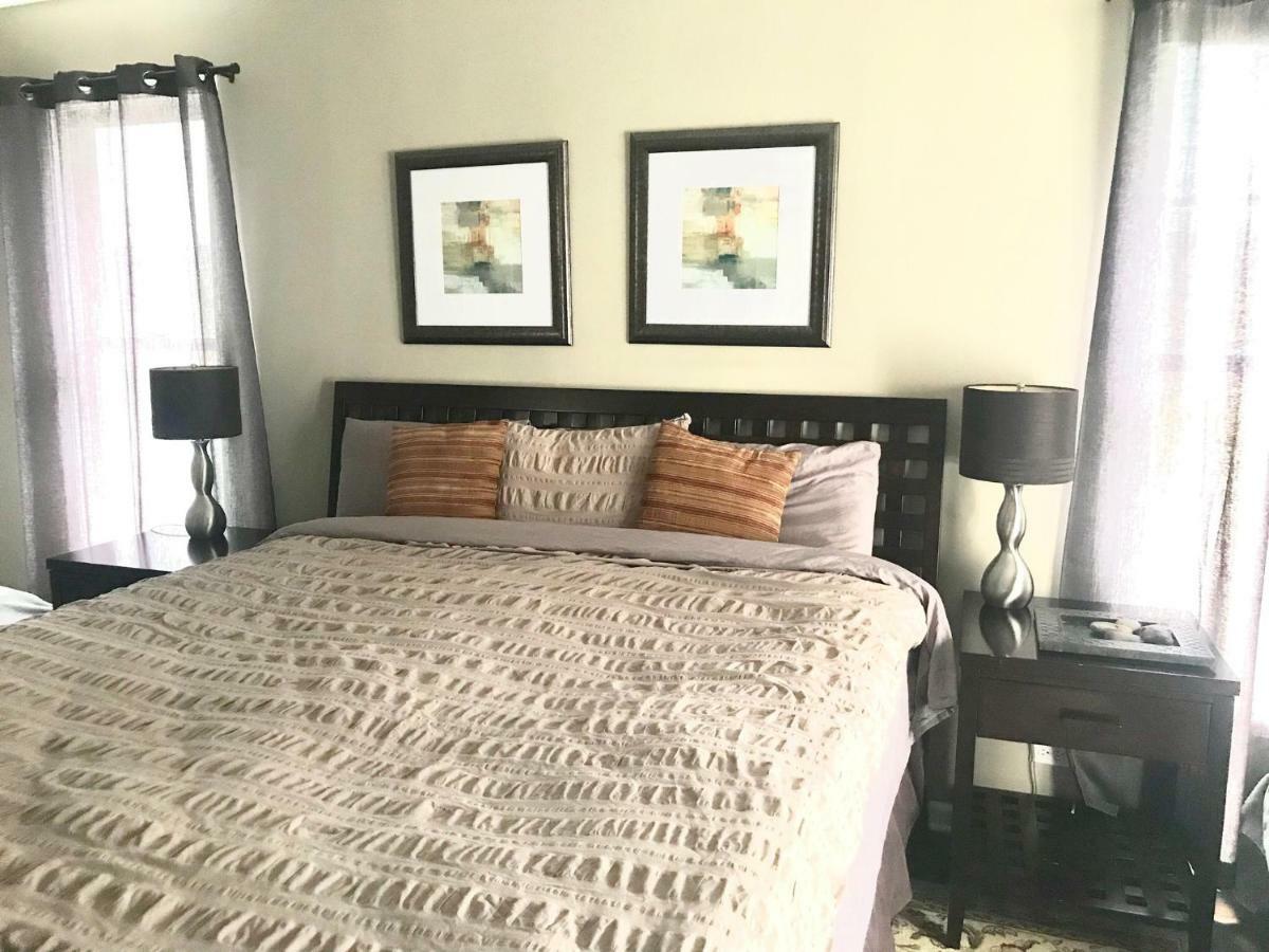 3 Bedroom Spacious Home In Ideal Location W Free Parking Back Yard Pets Welcome Chicago Eksteriør bilde